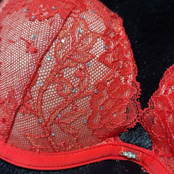 32B/M Vs Victoria’s Secret Embellished Red Crystal Seduction Bra Garter 2PC set - Picture 12 of 14